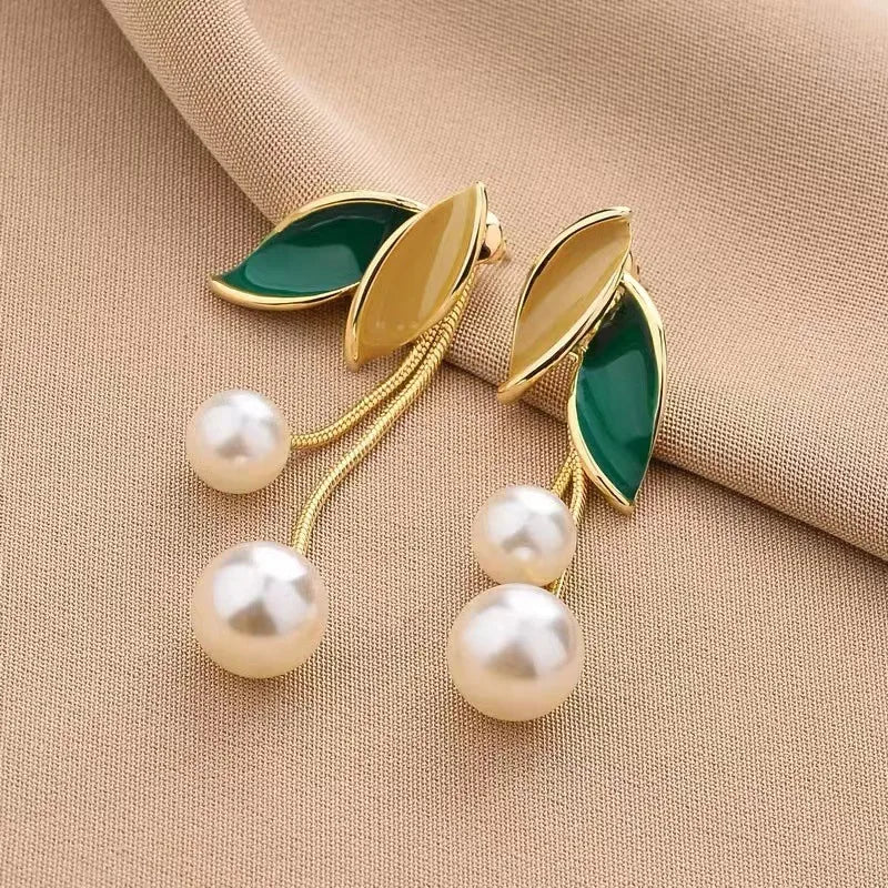 Elegant Delicate Light Luxury Pearl Leaf Tassel Earrings Women